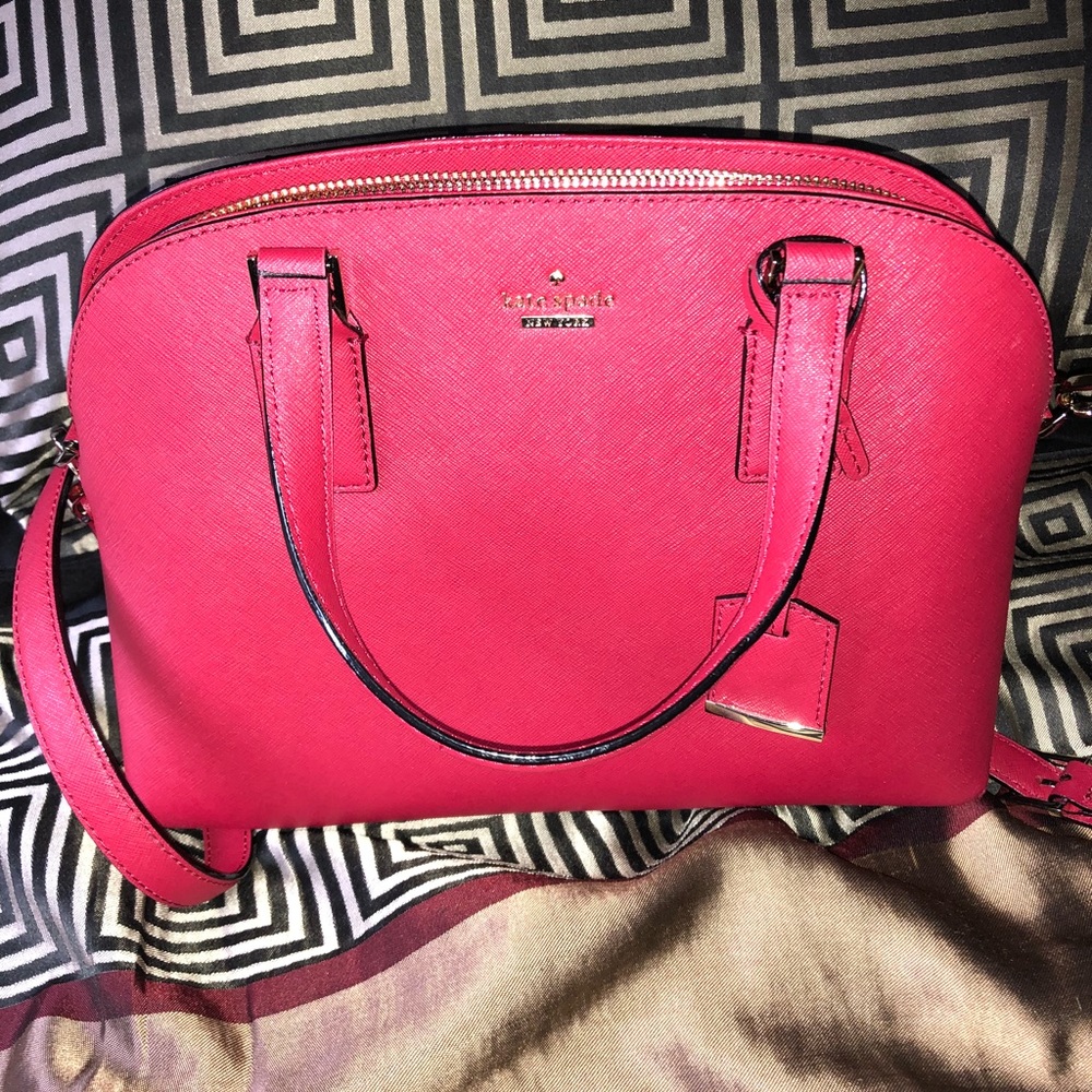 Kate Spade NWT Cameron Street Lottie in red